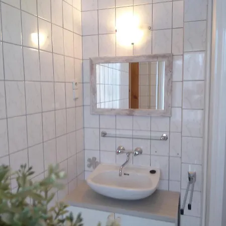 Jarek * ポビエロボ