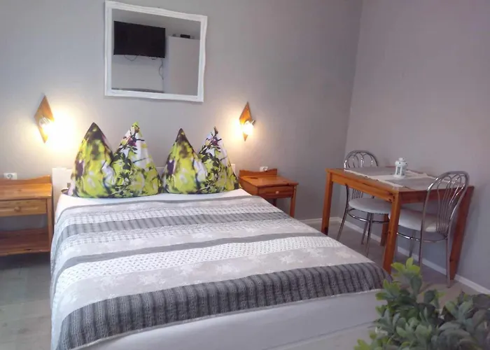 Jarek ホームステイ ポビエロボ