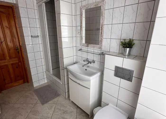 Jarek * ポビエロボ