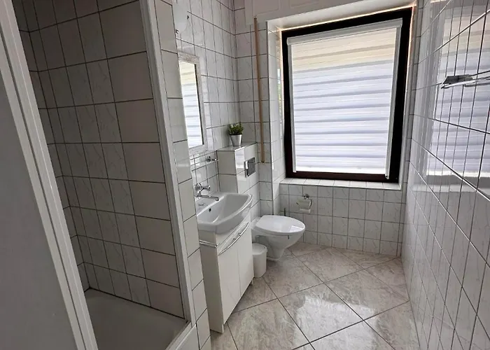 ホームステイ Jarek ポビエロボ