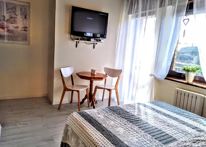 Jarek ホームステイ ポビエロボ